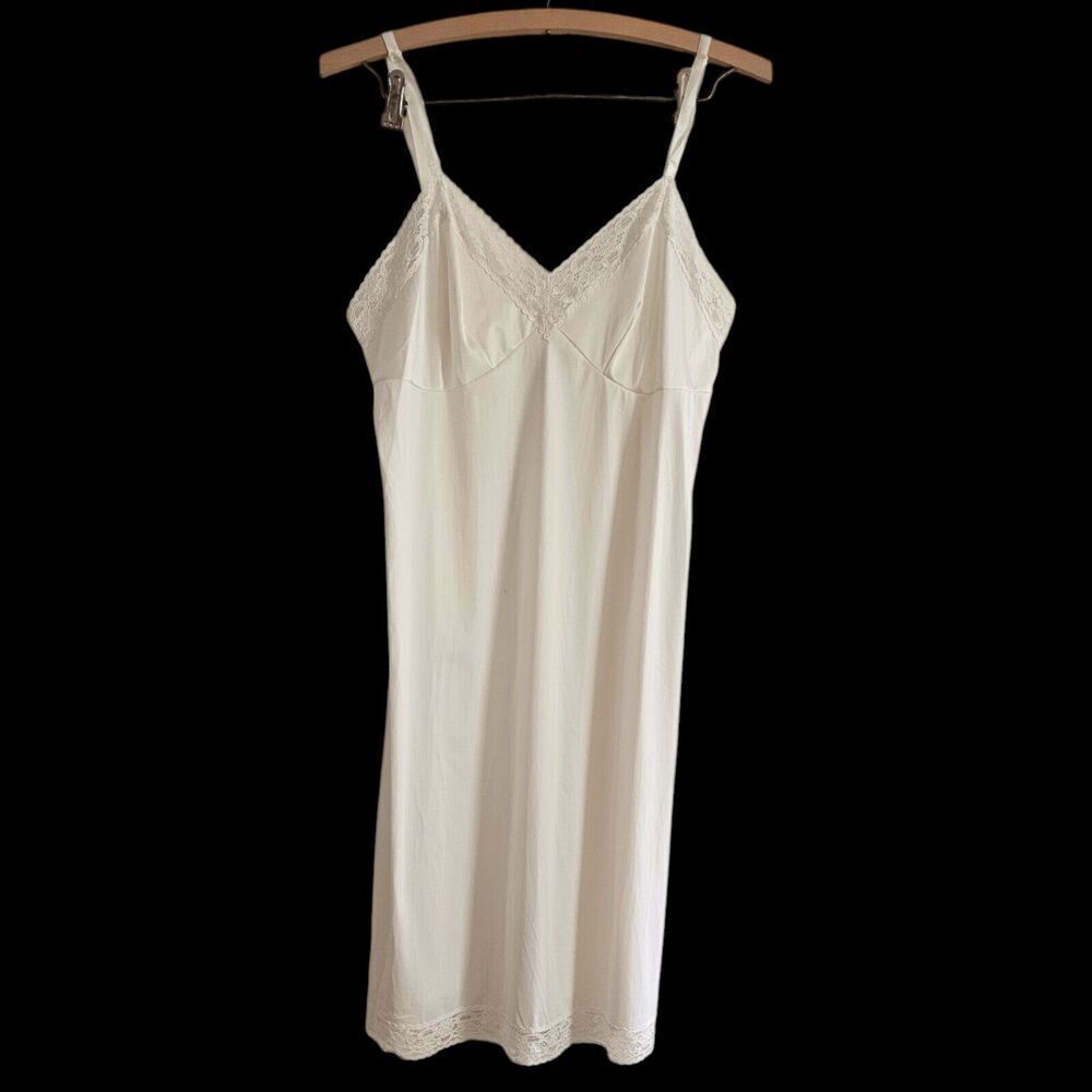 Vintage Vanity Fair Sissy 36 Nylon Full Slip Romantic Nightgown Lace Ivory